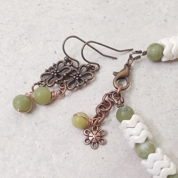 Adjustable Bracelet & Earring SET! Pale Green + Ecru + Copper Beaded Jewelry - Picture 6 of 9